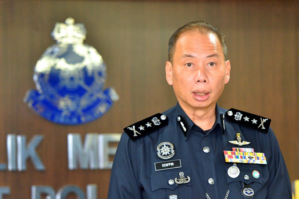 供星洲网／15警察及2副检察司涉嫌娱乐场所开毒趴，武吉阿曼突击 16人尿检呈阳