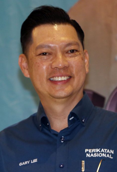 供星洲网:李万金:7月24日上午我和阿末法依沙在芙蓉开会