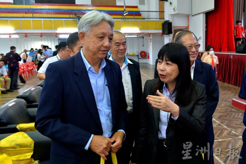 供星洲网:林慧英:师训华小组录取600人,主修华文科是录取15人