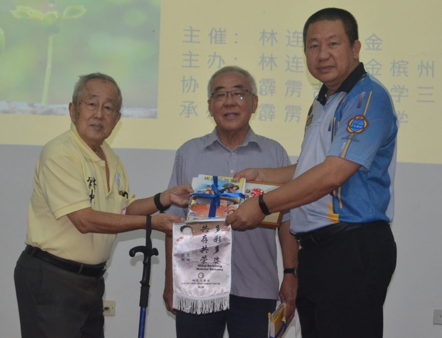 先辈一步一脚印建华校 马瑞泽吁学生珍惜感恩