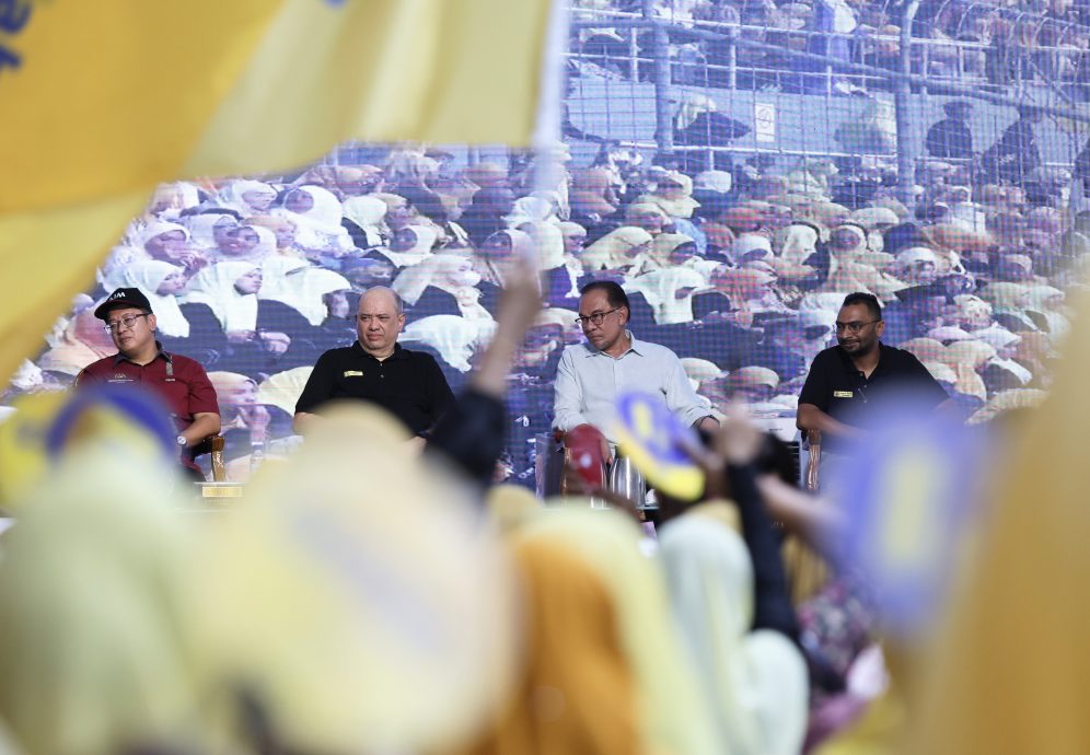 全国:安华特定人士企图令团结政府倒台,只因团结政府照顾马来人和维护伊斯兰,对这些士构成威胁。