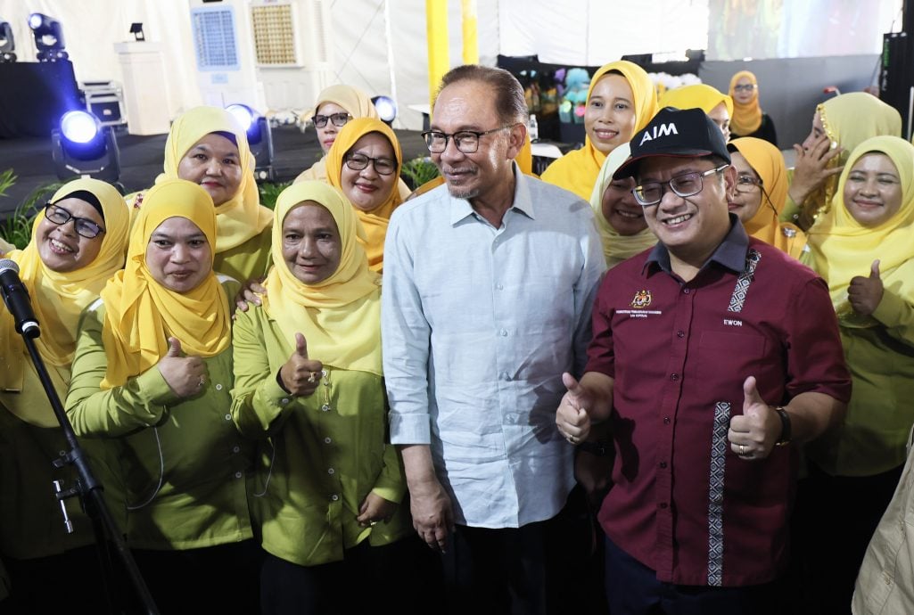 全国:安华特定人士企图令团结政府倒台,只因团结政府照顾马来人和维护伊斯兰,对这些士构成威胁。