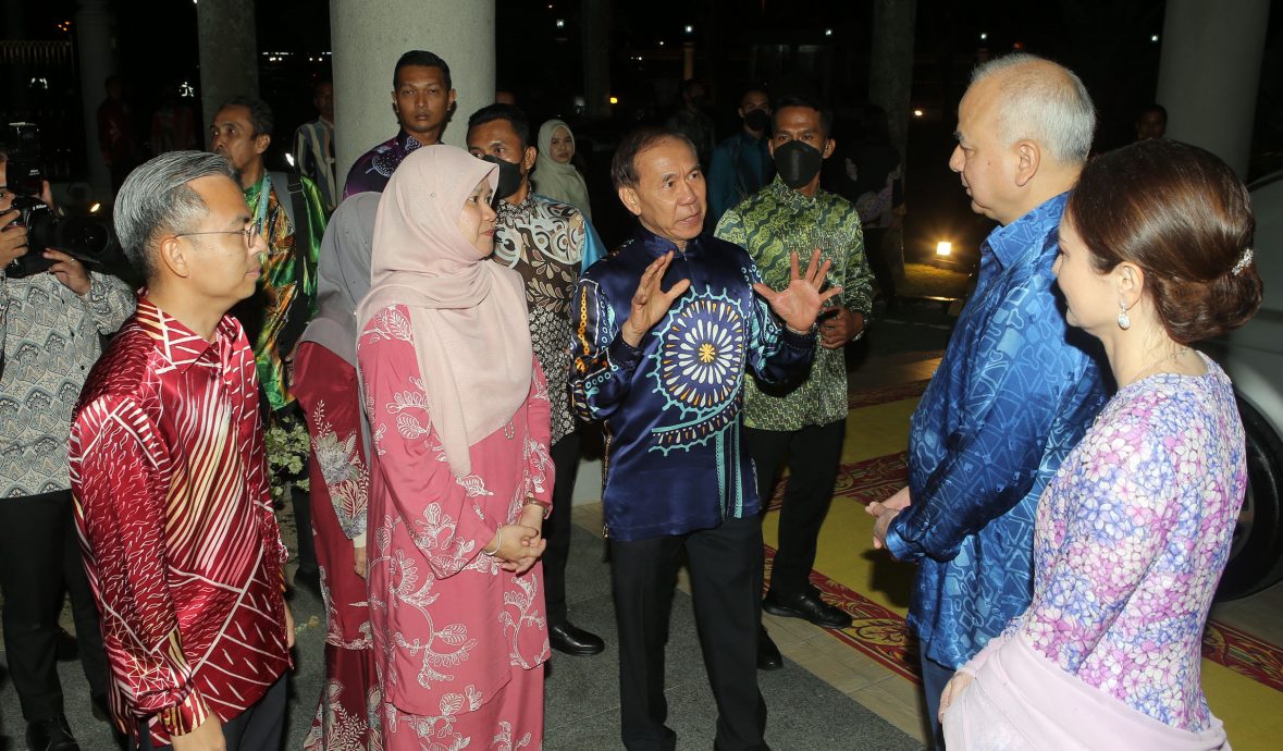 全国版／已签／法米：将与教育部商讨  国庆月办效忠王室与国家活动