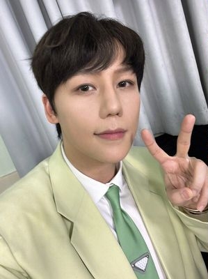 刘维登不上母亲微信发博求助 网酸耍明星特权被怼:望你永生