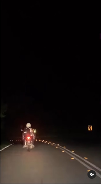 可供暖势力/人美心善!巫裔女生凌晨2时龟速行驶 只为护送摩托老骑士