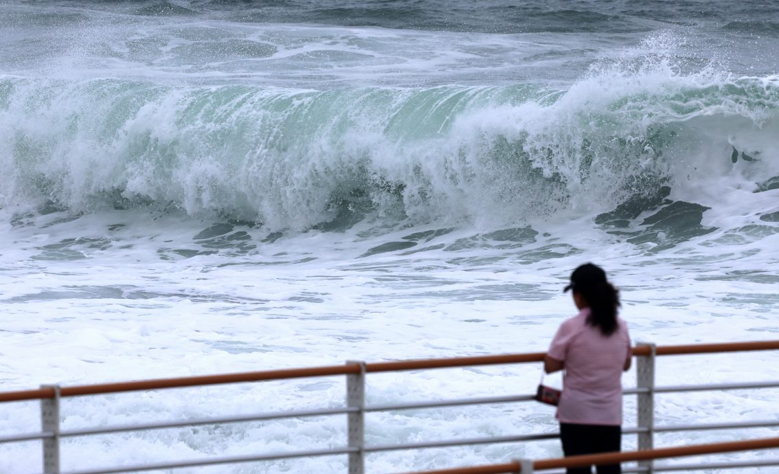台风“卡努”周四登陆韩国 最大风速可使火车脱轨