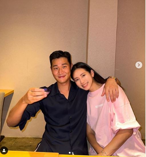 周兴哲升格当爸 甜秀给女儿的情书