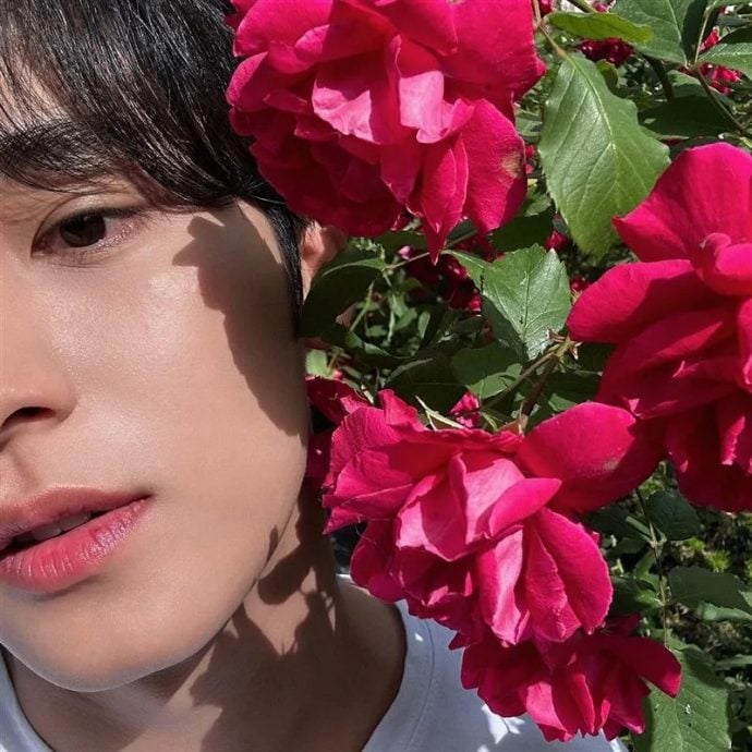 周子瑜爆秘恋人气男偶像 1证据被抓包