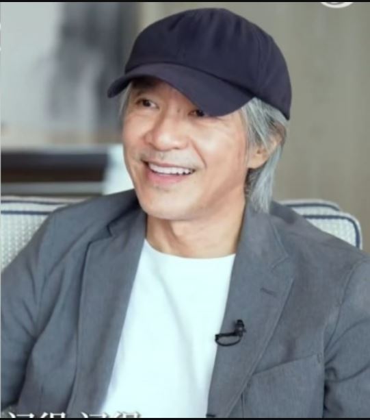 周星驰疑出手机app“月光宝盒” 网赞比X新Logo更有质感