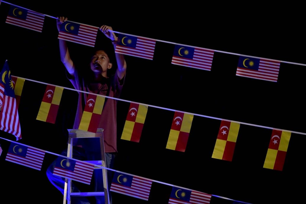 塑料瓶砌双峰塔吉隆坡塔 16岁少年国庆创意获赞