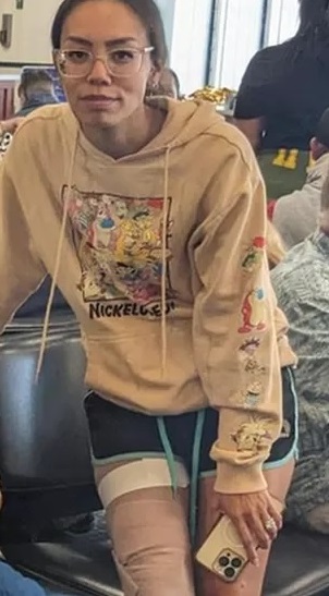 夏威夷度假身陷火海 母抱3儿跳海逃命