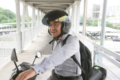 大都会 /封面/跟进1Razak Mansion居民要求DBKL 建衔接巴士站和沙叻秀轻快铁站的有盖行人道 / 10图