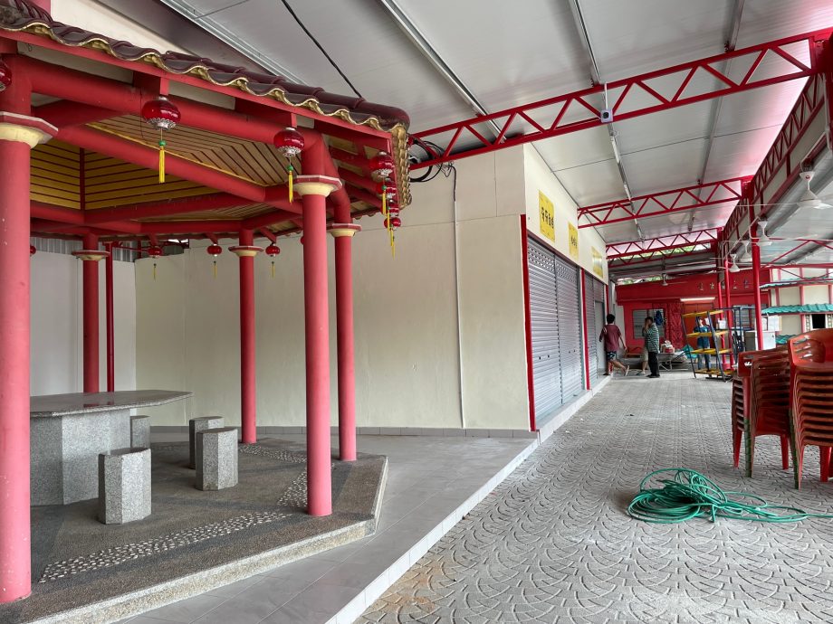 大都会/封底/双文丹仙四师爷宫筹30万以地养庙/10图