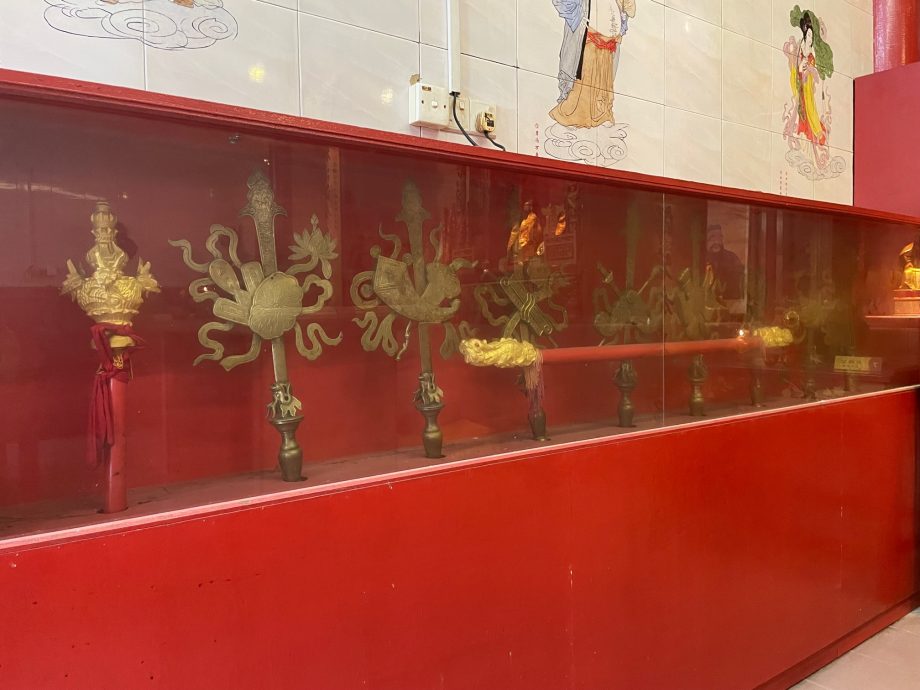 大都会/封底/双文丹仙四师爷宫筹30万以地养庙/10图