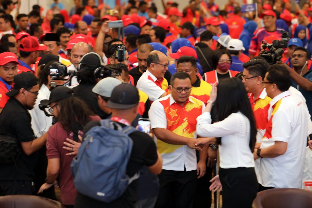 大都会/封底/大臣:竞选宣言不存在买票嫌疑