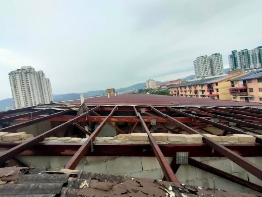 大都会/暴风雨刮走屋顶/3图