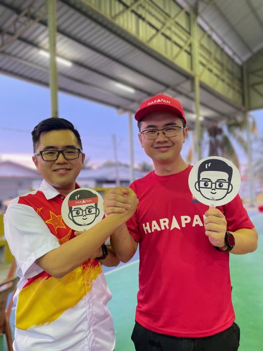 大都会:柔州议员300里向蔡伟杰“报恩”/3图