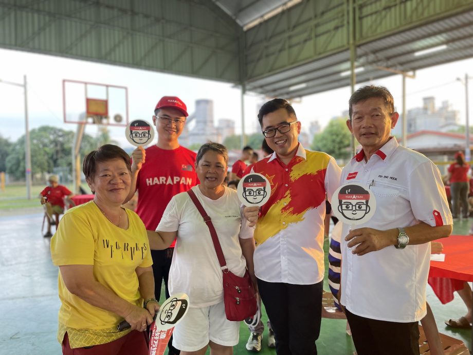 大都会:柔州议员300里向蔡伟杰“报恩”/3图