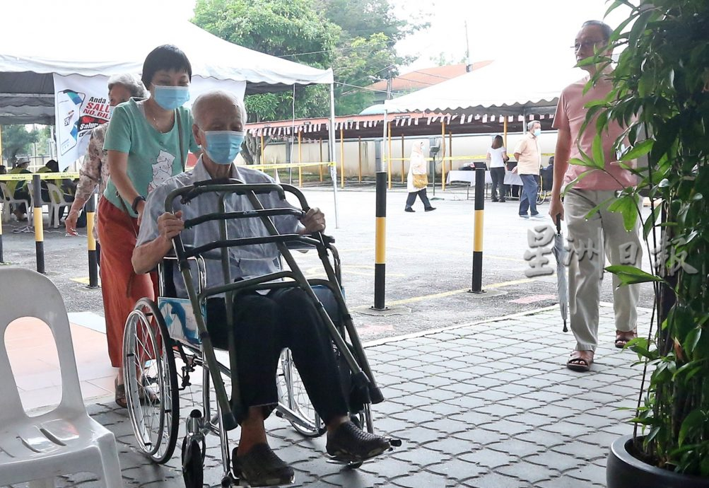 甘榜东姑&万达镇