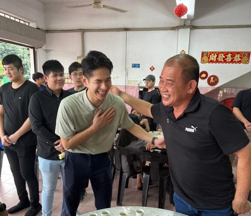 大都会:洪伟扬以独立人士“黑马”姿态上阵,期望万津选民支持下 “扬风启航”