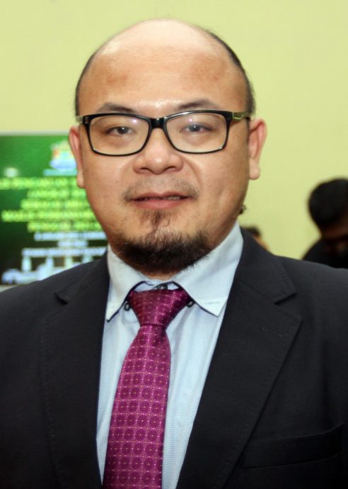 大都会/ME02头/市议会近期更换铝制电线，以减少被偷窃！