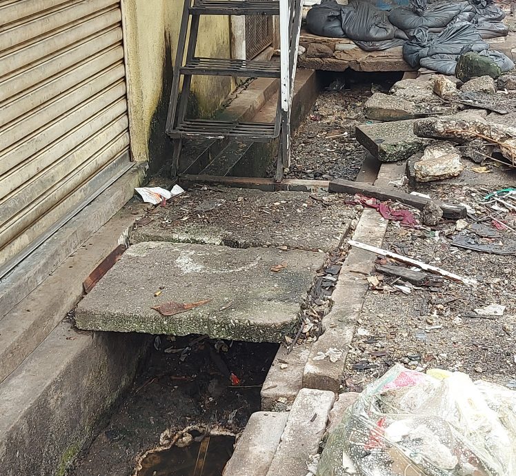 大都会/ME02头/若将后巷美化打造安全卫生环境,建议食肆考虑摆桌椅/4图