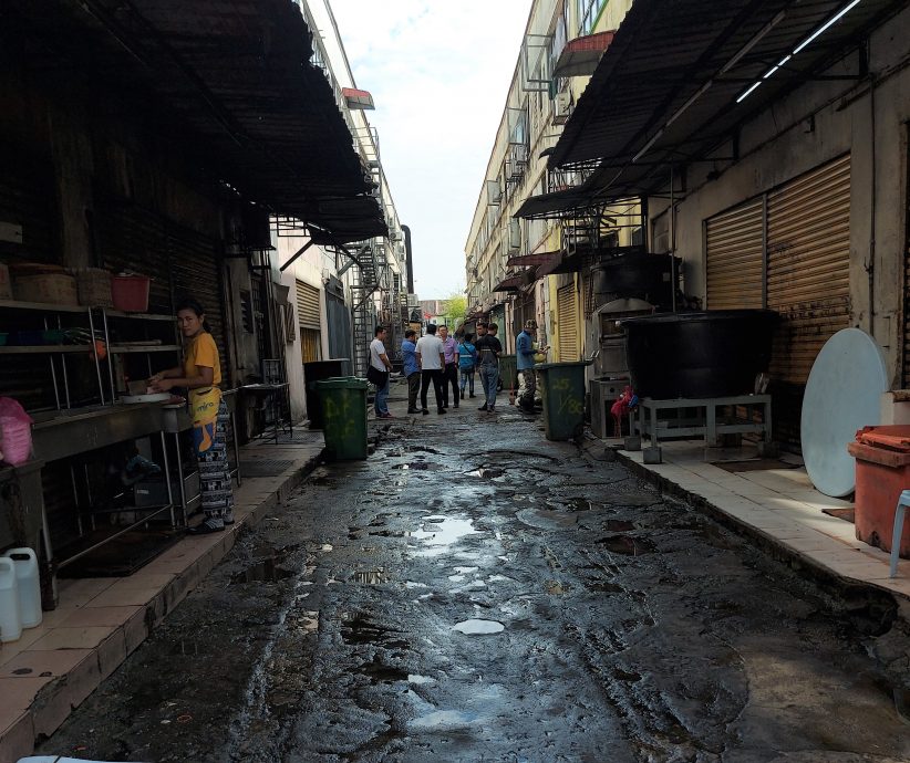 大都会/ME02头/若将后巷美化打造安全卫生环境,建议食肆考虑摆桌椅/4图