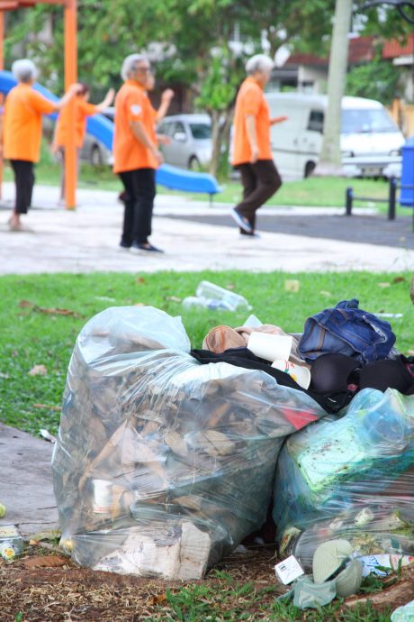 大都会/ME02头/PJ 17区公园 环境恶劣 垃圾处处