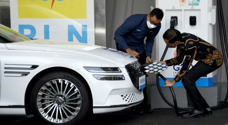 天下事 吸引中资建镍矿石冶炼厂 印尼加速电动车发展