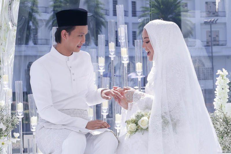 姐弟恋修成正果 茜拉离婚1年再婚