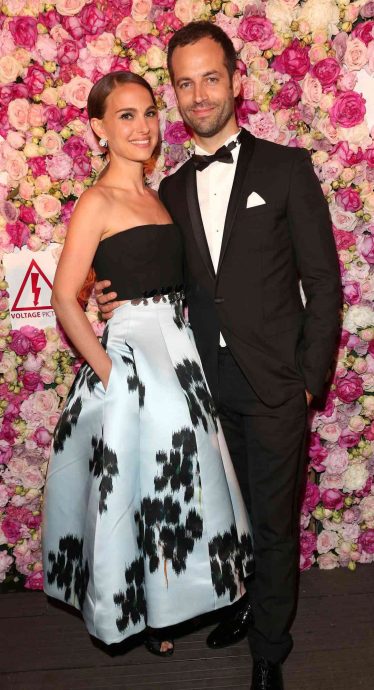 娜塔莉波曼现身悉尼 摘下婚戒再传婚变