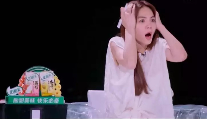 孟美岐上演高空坠落 Ella直击吓疯尖叫