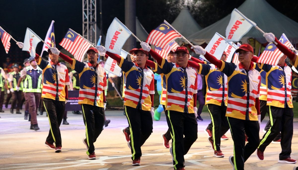 封底//大都会/雪团结政府首国庆活动,吸引逾万人共襄盛举!