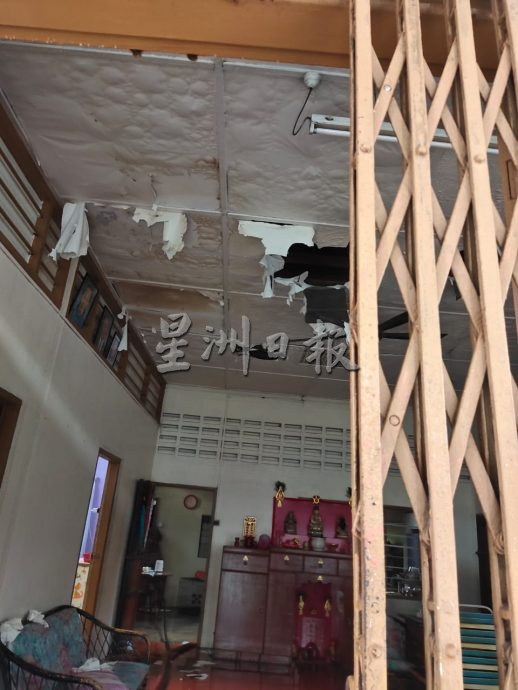 **已签发**柔(完整版):封面:主文:疑小孩玩火闯祸,古来老街三巷至少5民宅被烧