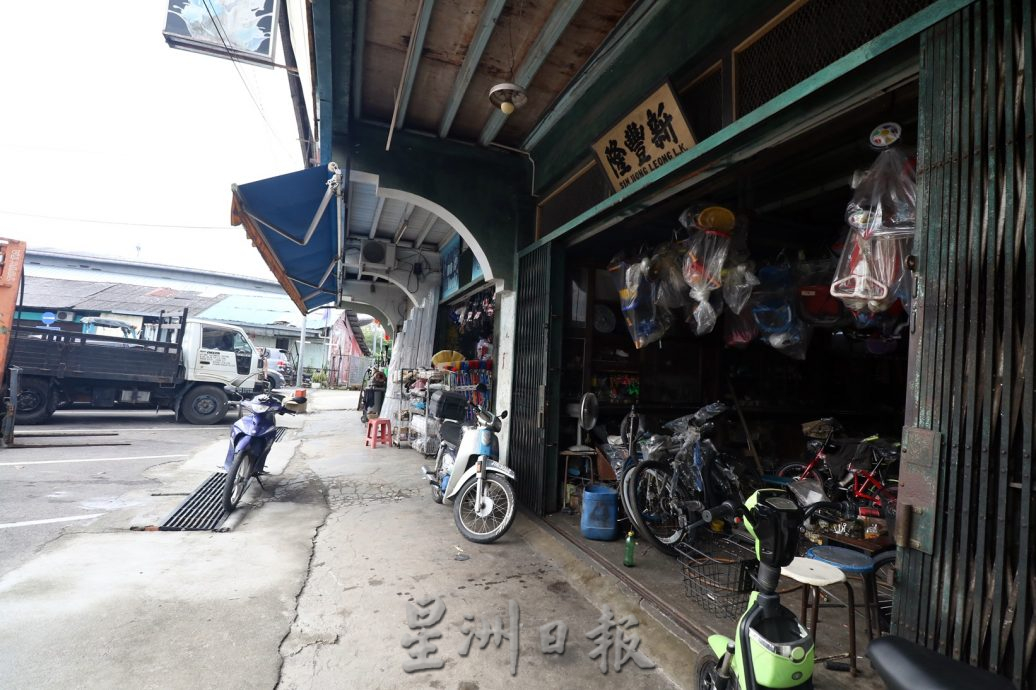 **已签发**柔：封面：【特稿】：抵不住时代冲击租金上涨，振林山多家老店选择结业