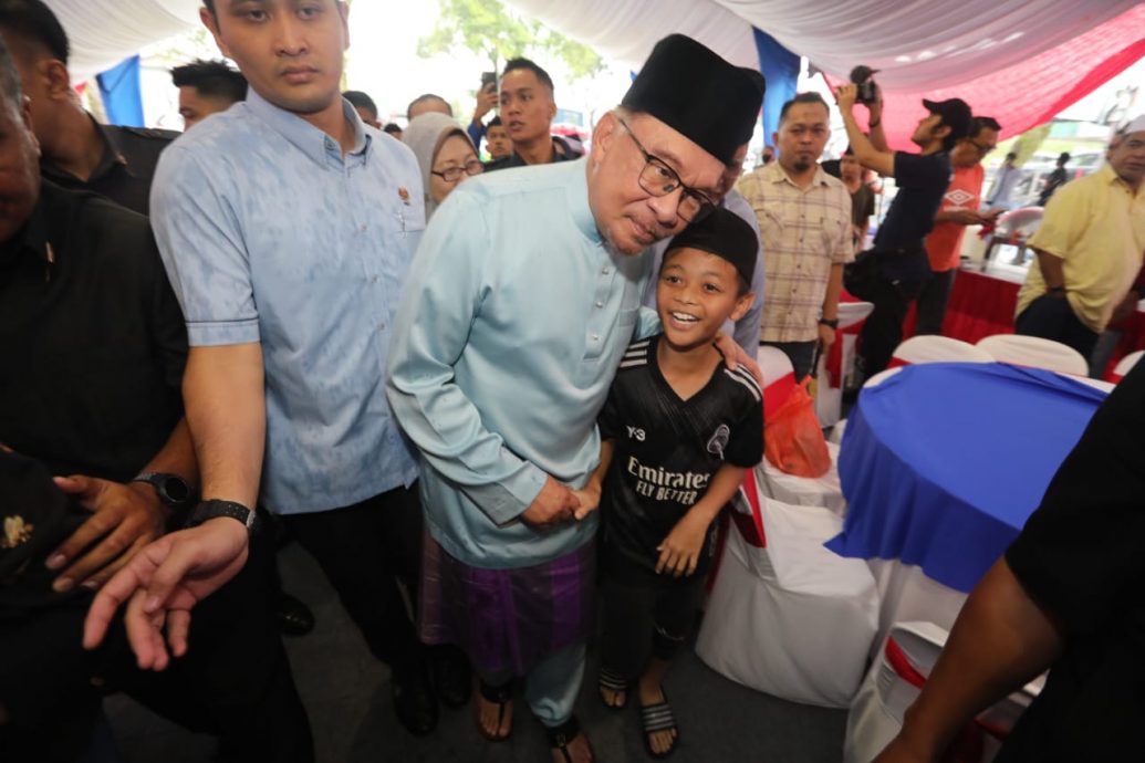 **已签发**柔：封面：首相：团结政府坚决反贪及打贪，致力减轻人民负担