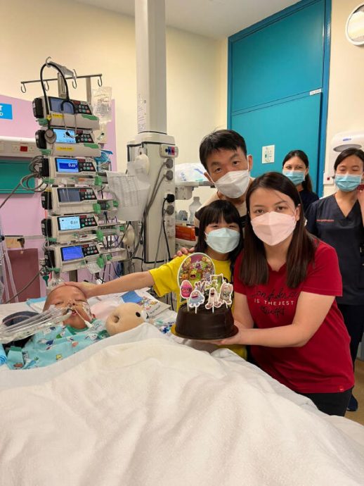 *已签发*柔:狮城二三事:抗癌4年病情恶化拔管 7岁癌庆生两天后童走了