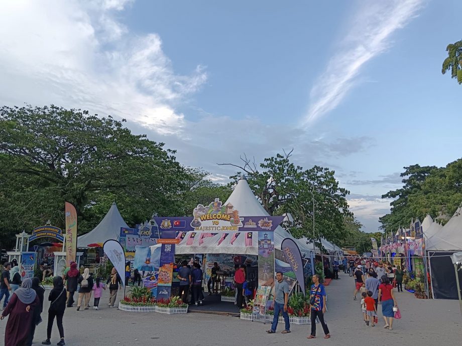 **已签发**柔:第三版头条:拉文古玛:柔旅业需提升至与邻国水平相匹配标准