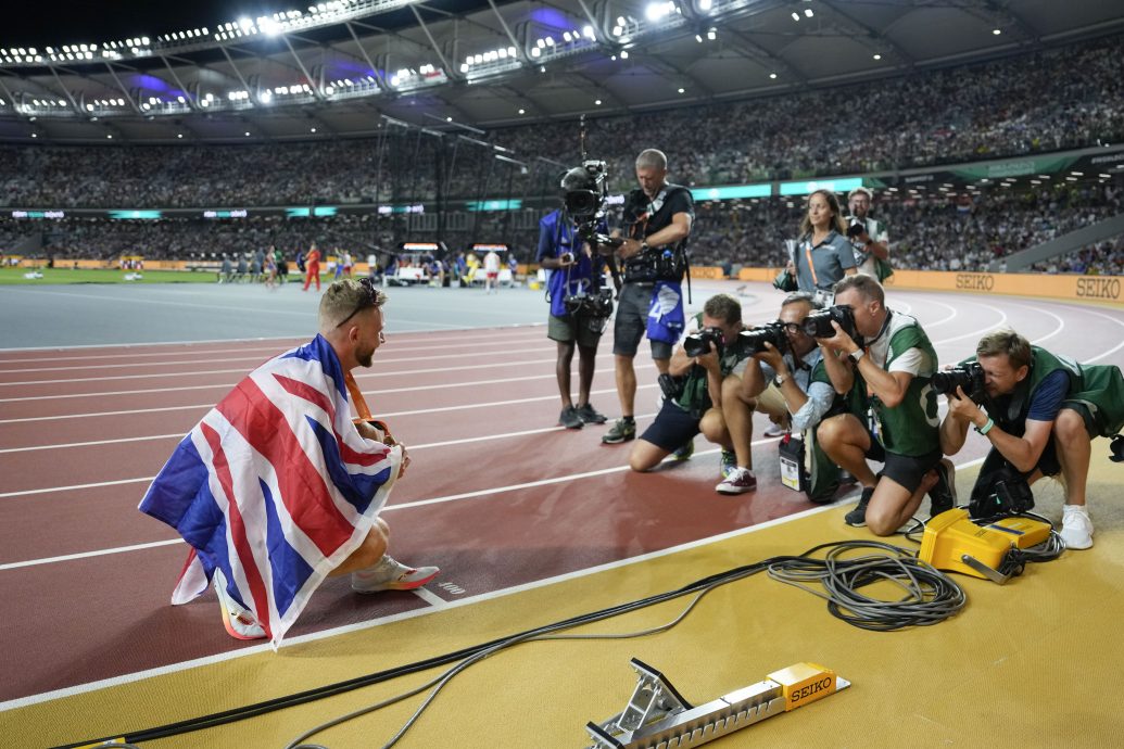 布达佩斯世界田径锦标赛| 男子1500米上演大爆冷 科尔力压奥运冠军封王