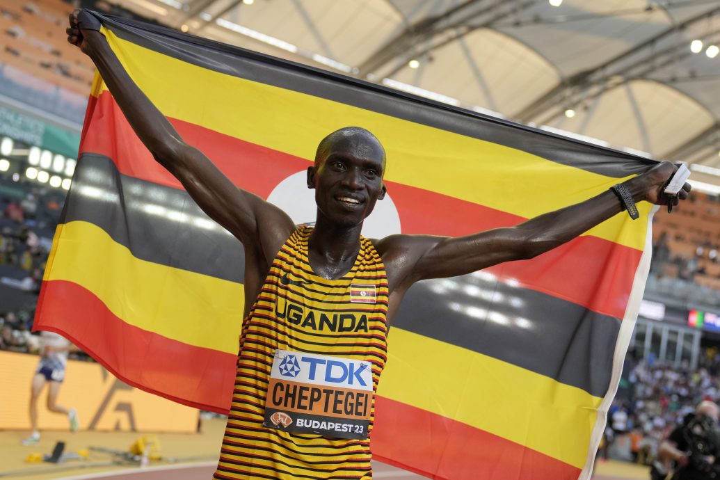 布达佩斯田径世锦赛|9.83秒助美国完成4连霸 莱尔斯荣膺新任男飞人