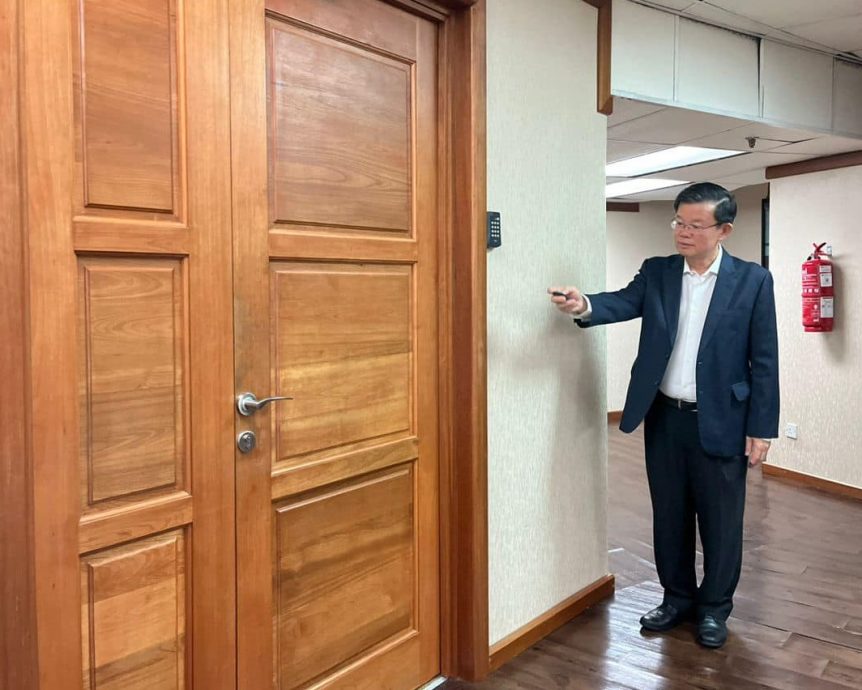 开工了!昨宣誓续任槟首长 曹观友28楼打卡上班