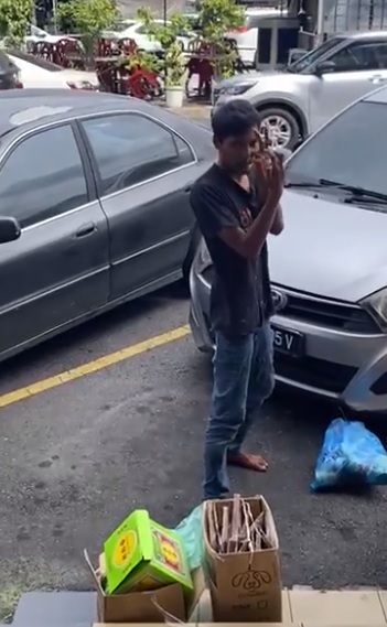 当众非礼收纸皮箱71岁老妇 持难民卡男子否认有罪