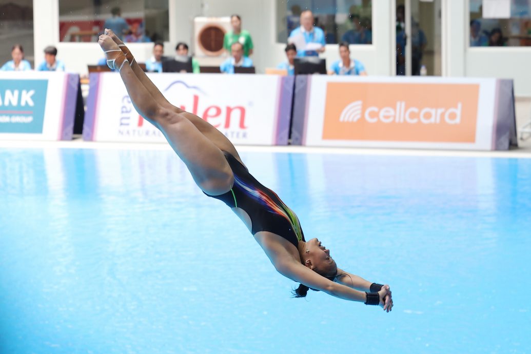 成都世界大学运动会| 半决赛压线闯关 黄倩萍晋女3米板决赛