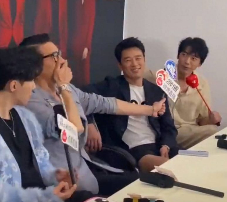 披荆斩棘｜蹭那英热度翻车 胡兵用女歌手开玩笑挨批