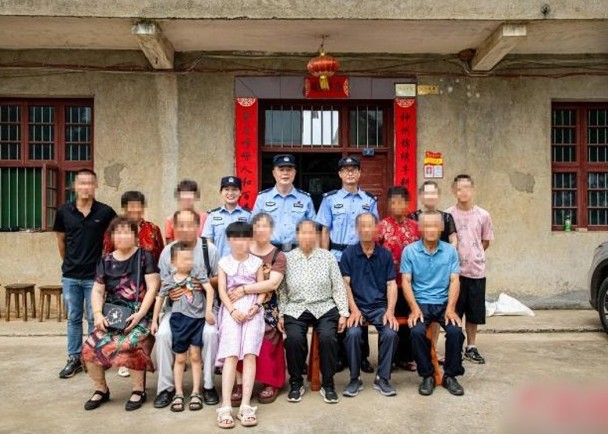 拼盘／兄妹坚持寻亲　离散66年终相认