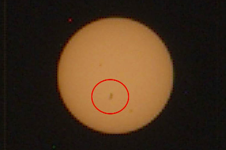 拼盘/太阳“巨大黑子”下周面向地球! 全球电网恐大瘫痪