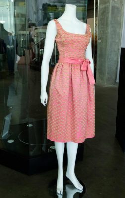 拼盘／黛安娜王妃礼服拍卖 众藏品亮相比佛利山庄