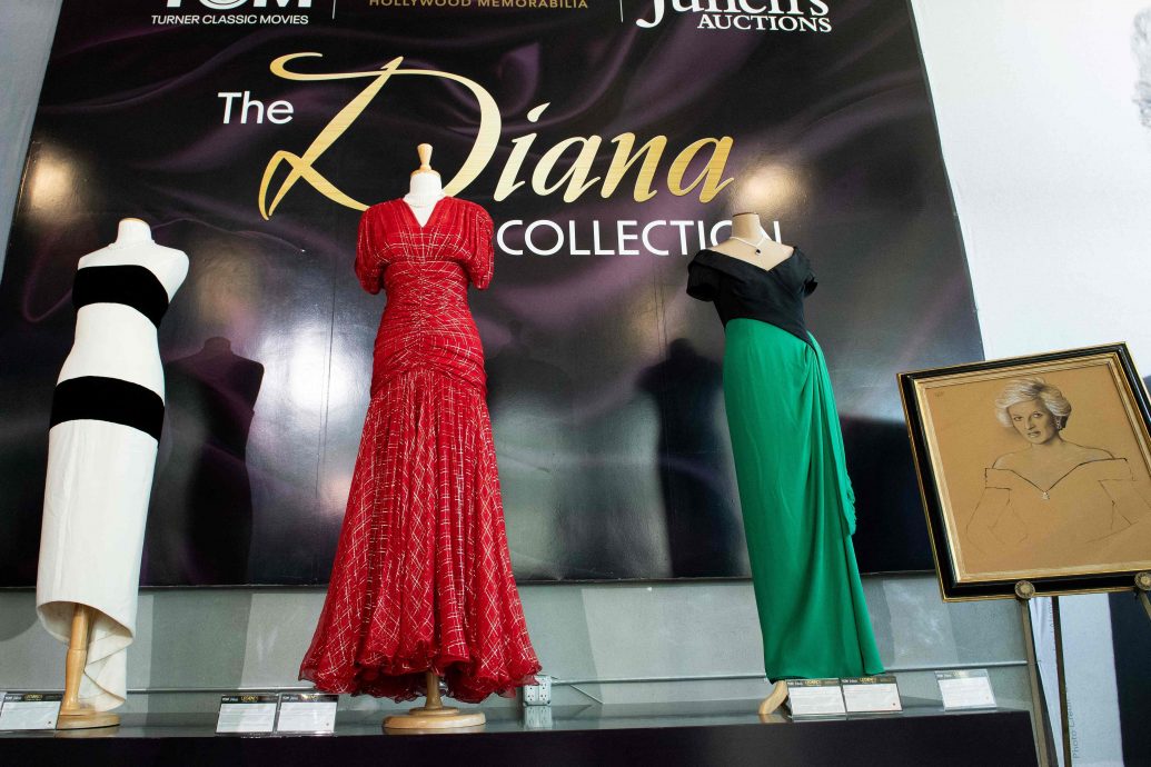 拼盘／黛安娜王妃礼服拍卖 众藏品亮相比佛利山庄
