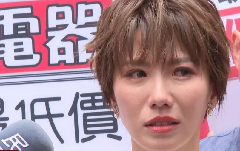 控黑人性骚首露面 大牙无助暴哭：我会加油