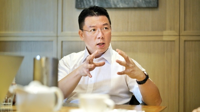 政府拨款模拟支票有火箭标志 伊青团长呛倪可敏:这政府可扔掉了